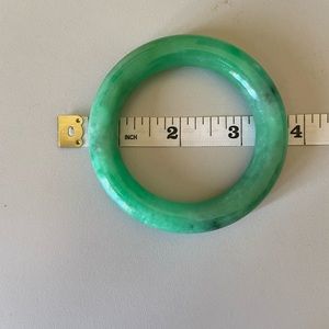 JADEITE BANGLE